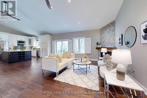 123 Desroches Trail, Tiny, ON - Indoor Photo Showing Living Room
