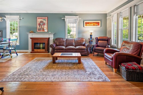 9712 Chemainus Rd, Chemainus, BC 