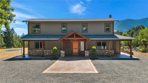 1680 Peligren Pl, Qualicum Beach, BC 