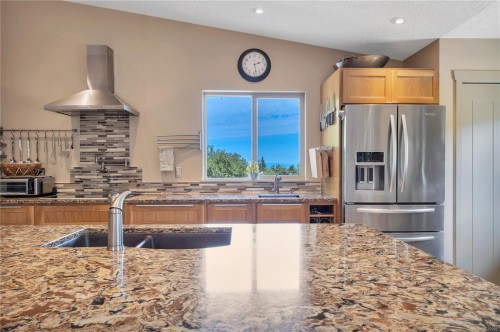 1680 Peligren Pl, Qualicum Beach, BC 
