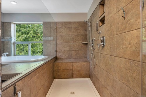 1680 Peligren Pl, Qualicum Beach, BC 