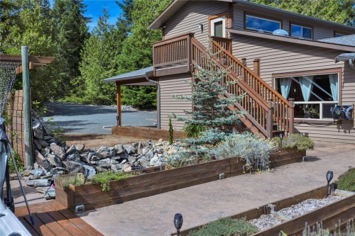 1680 Peligren Pl, Qualicum Beach, BC 