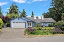2428 Marlene Dr Colwood, BC V9B 4L4