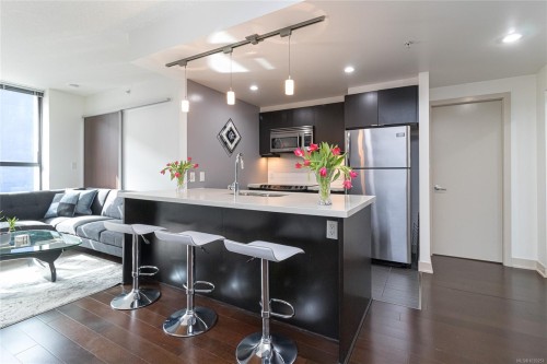 #204-760 Johnson St  Victoria, BC V8W 0A4