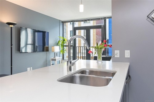 #204-760 Johnson St, Victoria, BC 