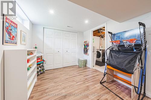 76 Boston Crescent, Hamilton, ON 