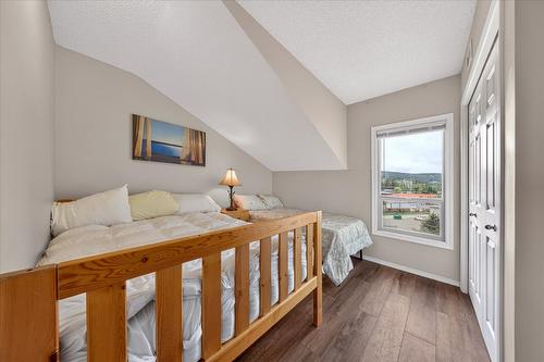 3413-205 Third Avenue, Invermere, BC - Indoor Photo Showing Bedroom