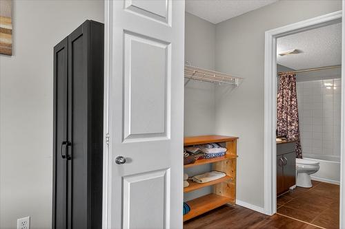 3413-205 Third Avenue, Invermere, BC - Indoor