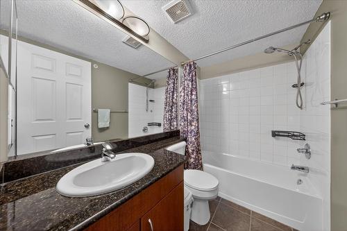 3413-205 Third Avenue, Invermere, BC - Indoor Photo Showing Bathroom