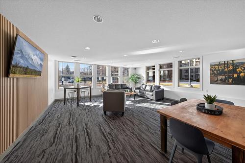 3413-205 Third Avenue, Invermere, BC - Indoor