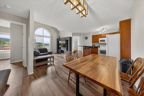 3413-205 Third Avenue, Invermere, BC - Indoor