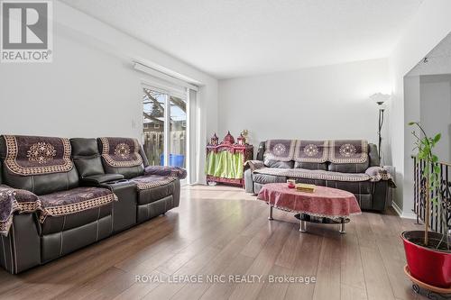 14 - 64 Forster Street, St. Catharines (Vine/Linwell), ON - Indoor Photo Showing Living Room