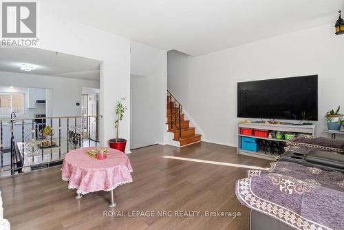 14 - 64 Forster Street, St. Catharines (Vine/Linwell), ON - Indoor Photo Showing Living Room
