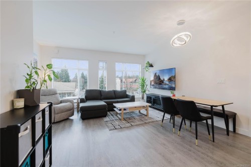 #202-707 Treanor Ave  Langford, BC V9B 0X7