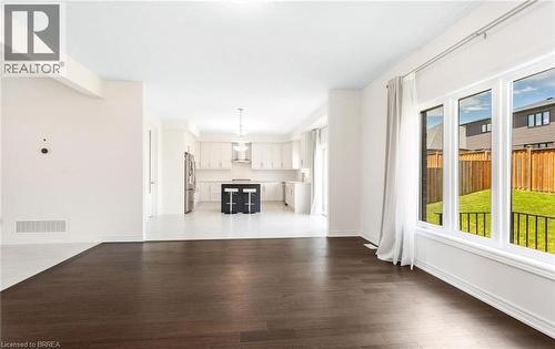 10 Mcgovern Lane, Paris, ON - Indoor