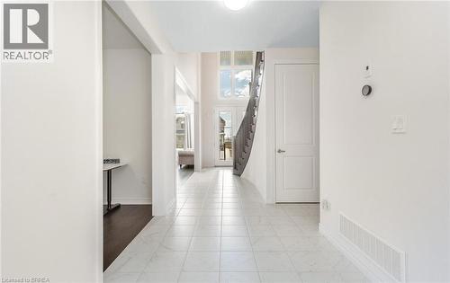 10 Mcgovern Lane, Paris, ON - Indoor Photo Showing Other Room