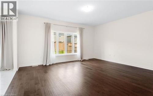 10 Mcgovern Lane, Paris, ON - Indoor Photo Showing Other Room