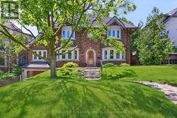 42 HUMBERCREST BOULEVARD  Toronto, ON M6S 4K8