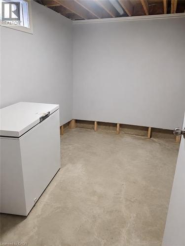 Image quality insufficient for description - 732 Angler Way, Waterloo, ON - Indoor