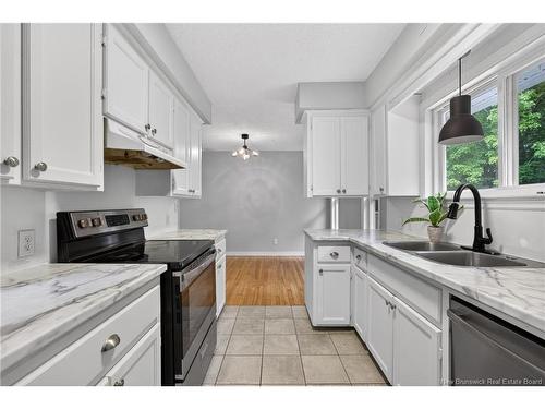 132 Topcliffe Cres, Fredericton, NB 