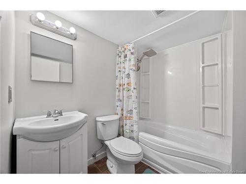 132 Topcliffe Cres, Fredericton, NB 