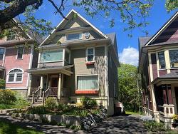 3 Alexandra ST Saint John, NB E2K 1A9
