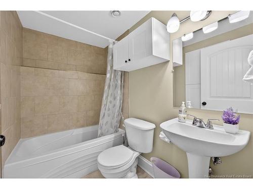 30 Red Maple Crt, Fredericton, NB 