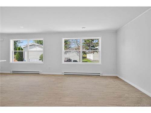 13 Condon Cres, Lakeville, NB 