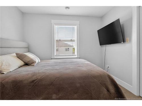 59 Warner, Moncton, NB 