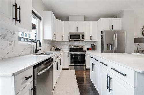 304 Park East Dr, Winnipeg, MB 
