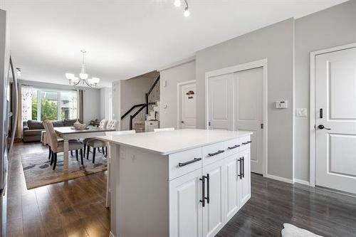 304 Park East Dr, Winnipeg, MB 