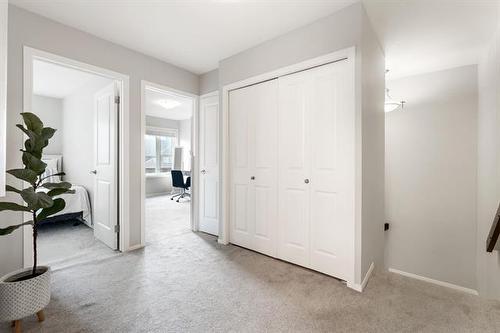 304 Park East Dr, Winnipeg, MB 