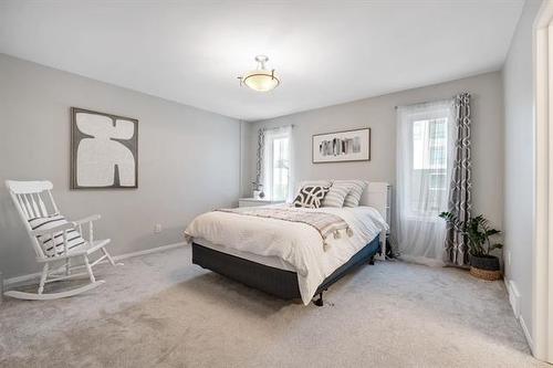 304 Park East Dr, Winnipeg, MB 