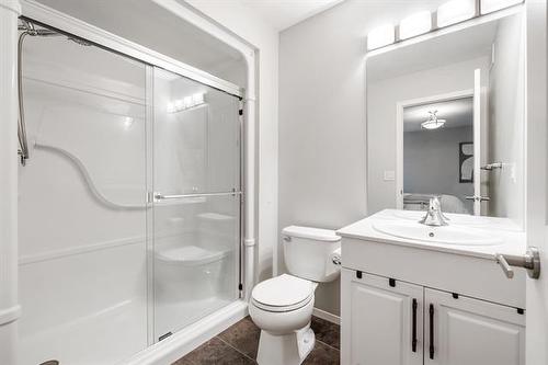 304 Park East Dr, Winnipeg, MB 