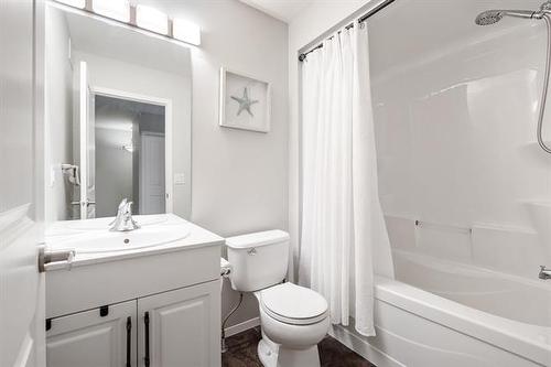 304 Park East Dr, Winnipeg, MB 