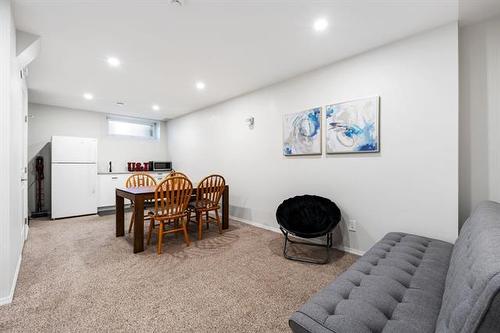 304 Park East Dr, Winnipeg, MB 