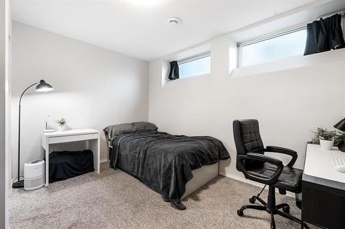 304 Park East Dr, Winnipeg, MB 