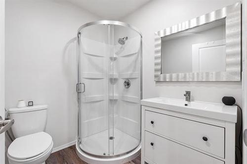 304 Park East Dr, Winnipeg, MB 
