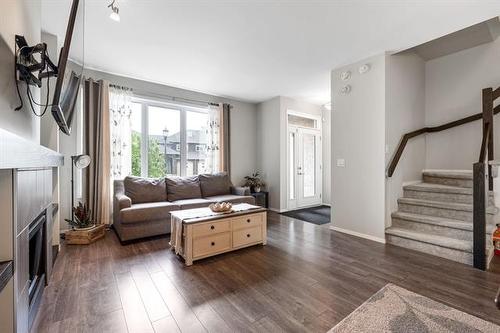 304 Park East Dr, Winnipeg, MB 