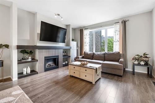 304 Park East Dr, Winnipeg, MB 