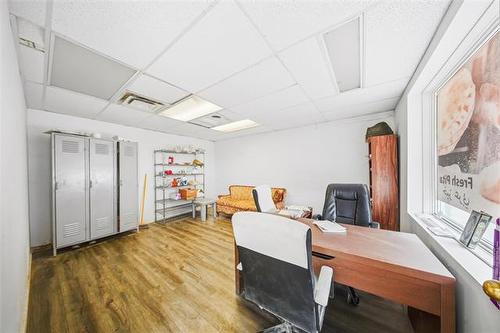 1172 Sanford St, Winnipeg, MB 