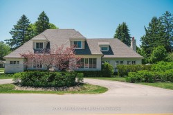 147 Beverly Court Hamilton, ON L9G 1B9
