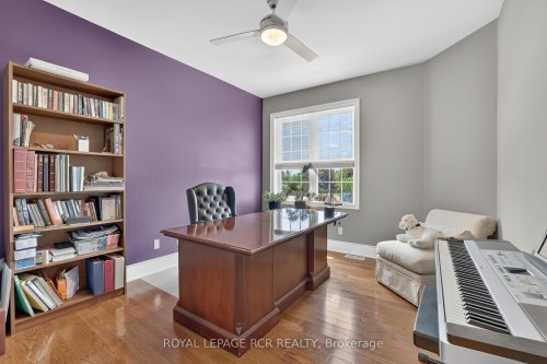 19 Emerald Heights Drive, Whitchurch-Stouffville, ON - Indoor Photo Showing Office