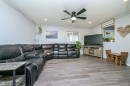121 Dyer Drive, Wasaga Beach, ON  - Indoor Photo Showing Living Room 