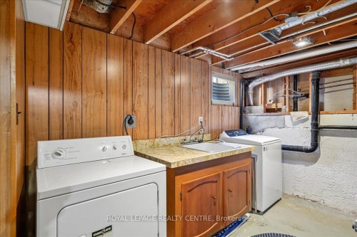 2770 Council Ring Road, Mississauga, ON - Indoor Photo Showing Laundry Room