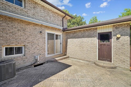 2770 Council Ring Road, Mississauga, ON - Outdoor With Exterior