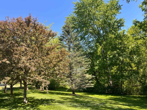212-900 Bogart Mill Trail, Newmarket, ON - Outdoor