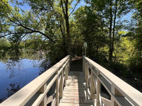 212-900 Bogart Mill Trail, Newmarket, ON - Outdoor With Balcony