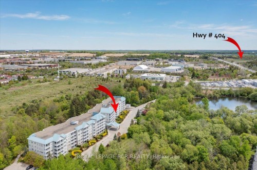 212-900 Bogart Mill Trail, Newmarket, ON - Outdoor With View