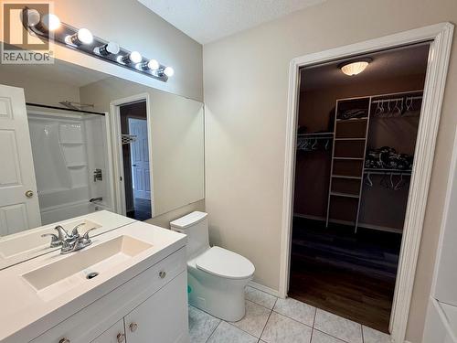 1037 Paradise Valley Subdivision, Dawson Creek, BC - Indoor Photo Showing Bathroom